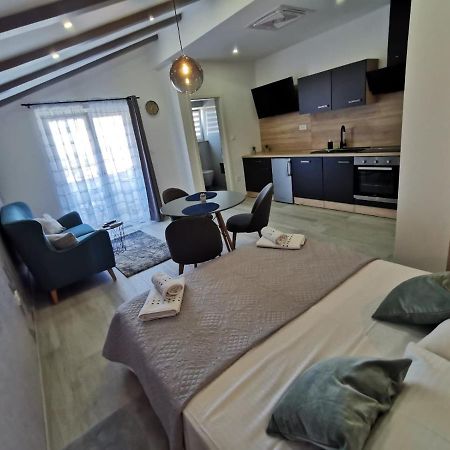 New Nikolina 4 Star Leilighet Mali Lošinj Eksteriør bilde