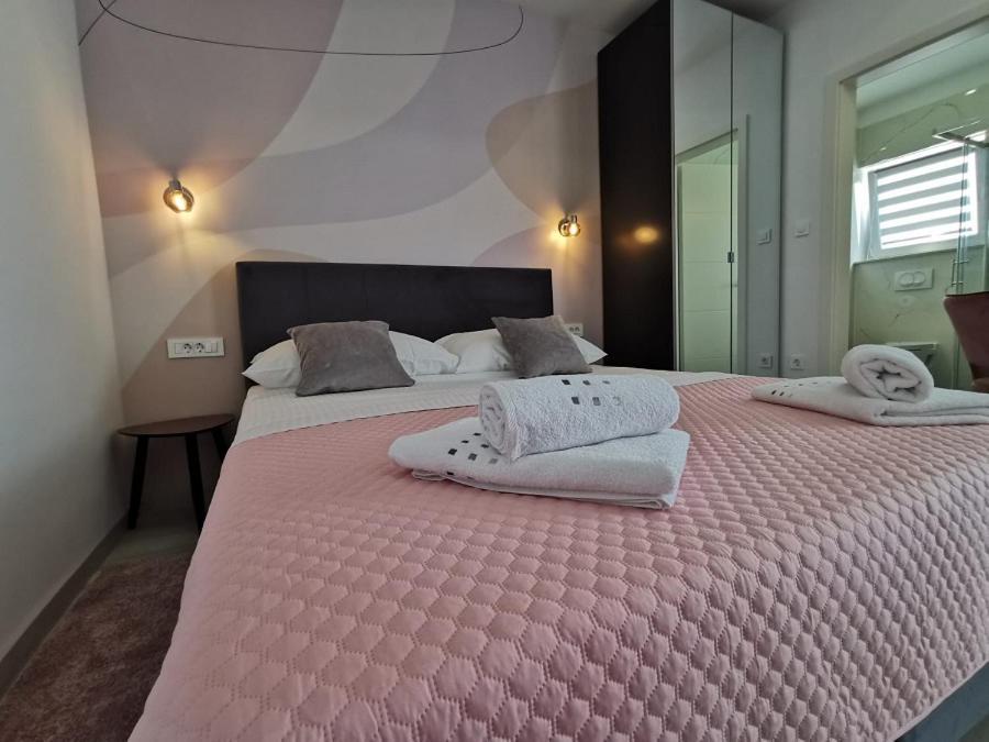 New Nikolina 4 Star Leilighet Mali Lošinj Eksteriør bilde